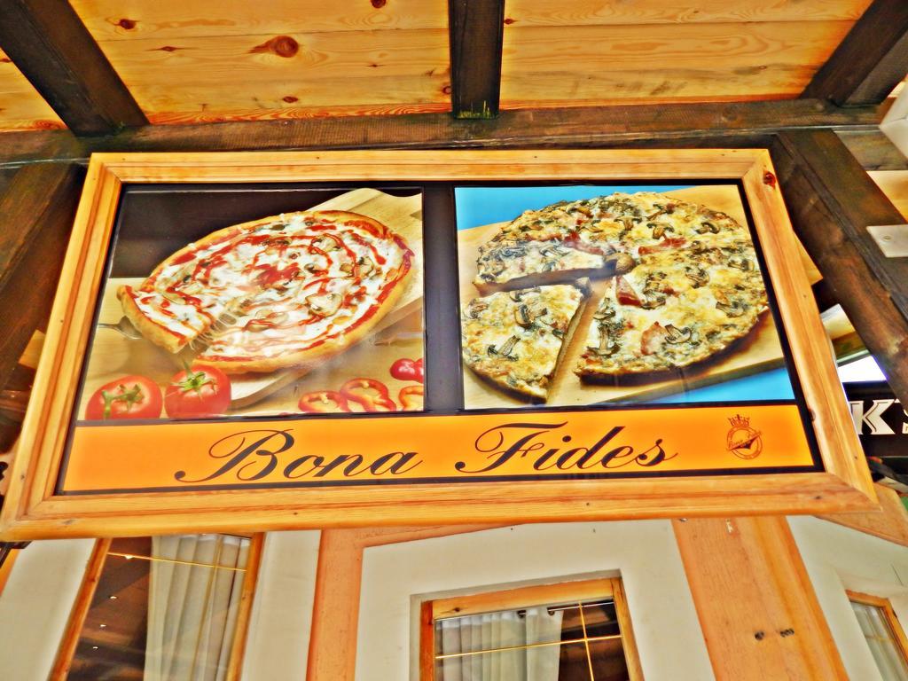 Caffe Pizzeria I Apartmani Bona Fides Nm Нова-Варош Экстерьер фото