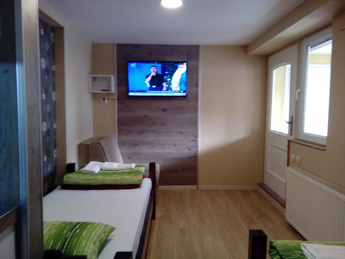 Caffe Pizzeria I Apartmani Bona Fides Nm Нова-Варош Экстерьер фото